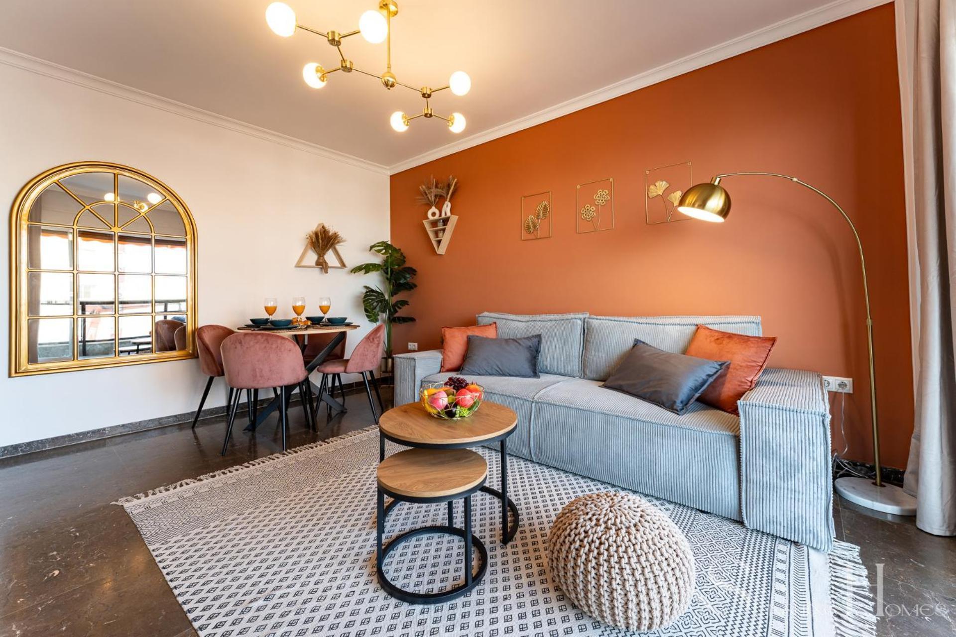 First Line , Cosy And Comfortable + Swimming Pool 托雷莫利诺斯 外观 照片