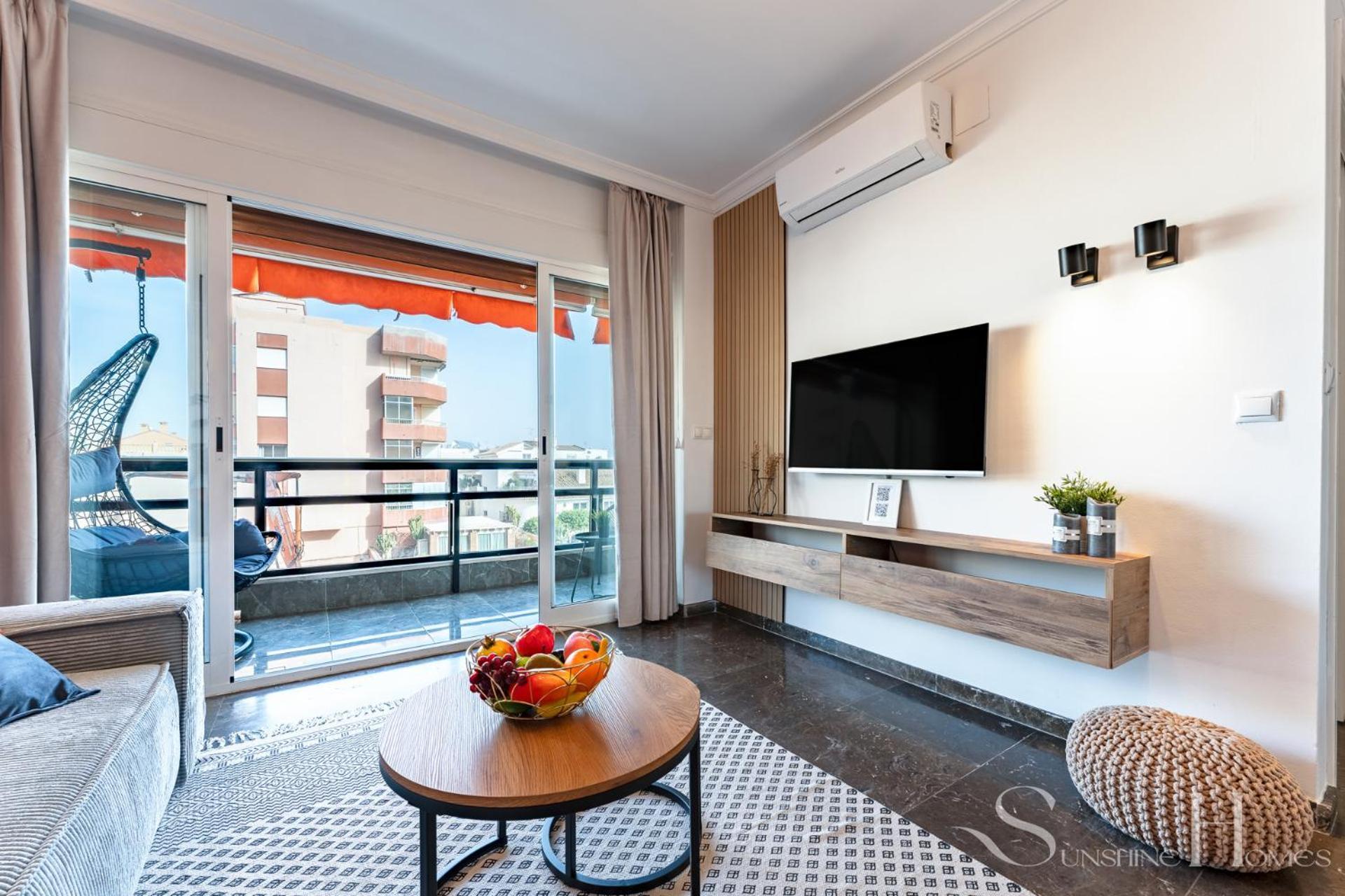 First Line , Cosy And Comfortable + Swimming Pool 托雷莫利诺斯 外观 照片
