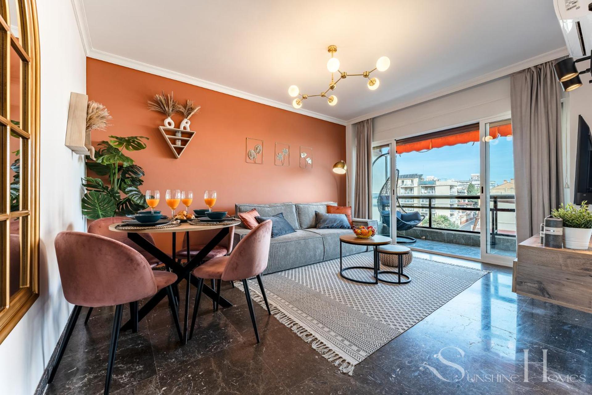 First Line , Cosy And Comfortable + Swimming Pool 托雷莫利诺斯 外观 照片